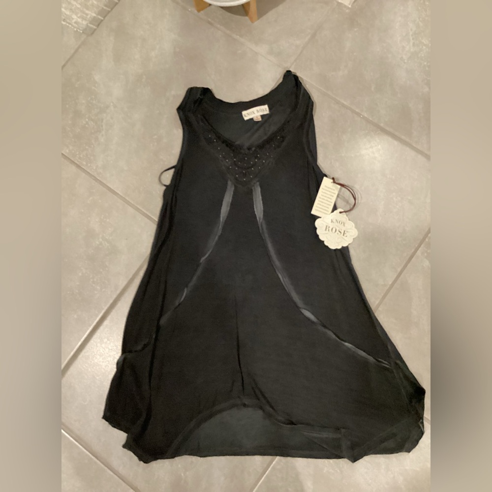 Knox Rose Black Sleeveless Tank Top